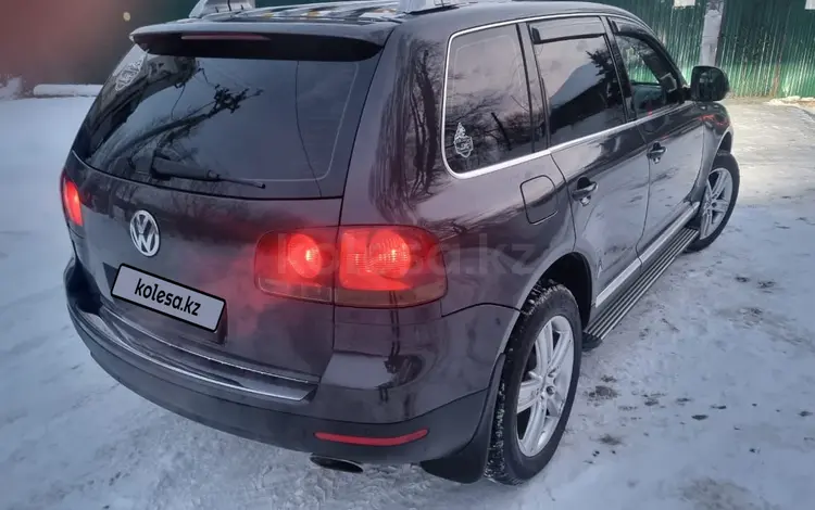 Volkswagen Touareg 2008 года за 8 500 000 тг. в Есик