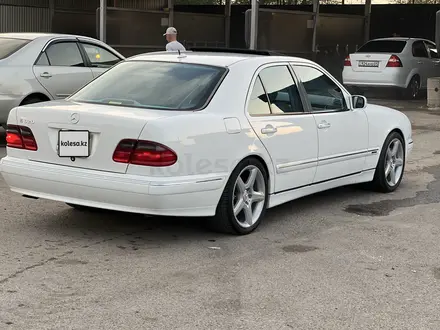 Mercedes-Benz E 320 2000 года за 7 800 000 тг. в Алматы – фото 10