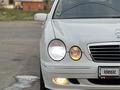 Mercedes-Benz E 320 2000 года за 7 800 000 тг. в Алматы – фото 12