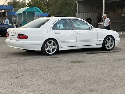 Mercedes-Benz E 320 2000 года за 7 800 000 тг. в Алматы – фото 11