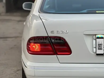 Mercedes-Benz E 320 2000 года за 7 800 000 тг. в Алматы – фото 8