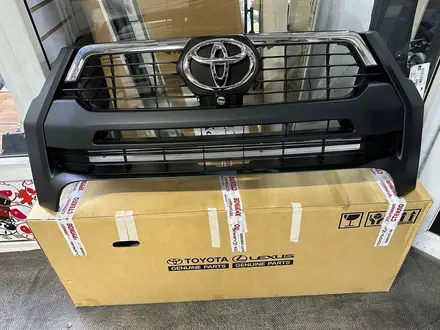 Решетка Радиатора на Toyota Hilux за 150 000 тг. в Алматы