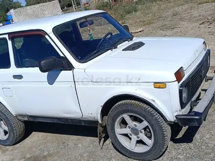 ВАЗ (Lada) Lada 2121 2014 года за 2 000 000 тг. в Кабанбай (Урджарский р-н) – фото 6