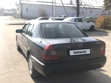 Mercedes-Benz C 180 1994 года за 1 900 000 тг. в Каскелен – фото 17