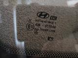 Оригинальные стекла на Hyundai за 20 000 тг. в Алматы – фото 2