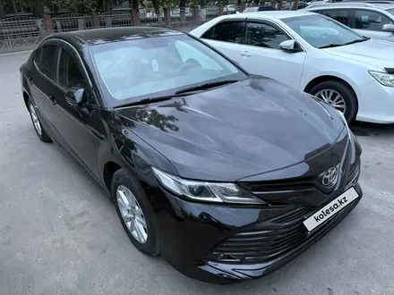 Toyota Camry 2018 года за 12 000 000 тг. в Семей – фото 9