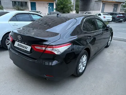 Toyota Camry 2018 года за 12 000 000 тг. в Семей – фото 8