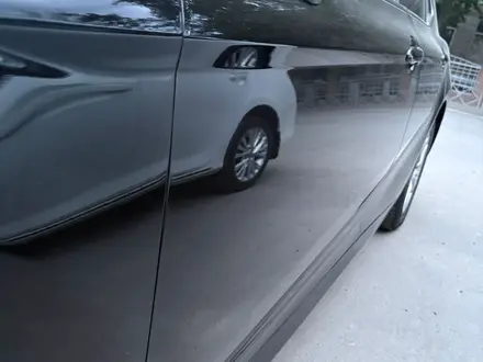 Toyota Camry 2018 года за 12 000 000 тг. в Семей – фото 13