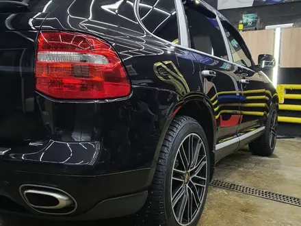 Porsche Cayenne 2007 года за 9 000 000 тг. в Алматы – фото 19