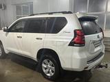 Toyota Land Cruiser Prado 2021 года за 26 500 000 тг. в Актобе – фото 3