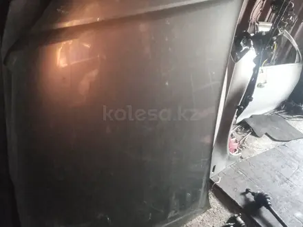 Капот на Audi A8 D3 за 91 000 тг. в Алматы