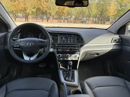 Hyundai Elantra 2020 года за 8 000 000 тг. в Алматы – фото 13
