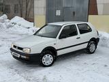 Volkswagen Golf 1995 годаfor2 100 000 тг. в Караганда