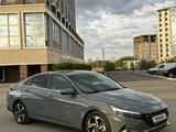 Hyundai Elantra 2021 года за 11 800 000 тг. в Астана – фото 2