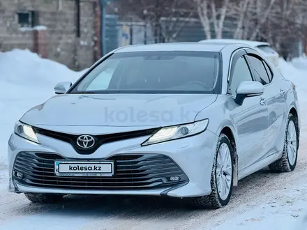 Toyota Camry 2018 года за 13 500 000 тг. в Шымкент