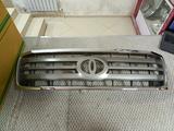 Решетка радиатора Toyota Land Cruiser 100 2005-2007 за 30 000 тг. в Астана