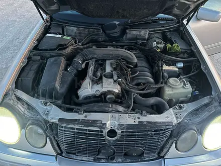 Mercedes-Benz E 320 1996 года за 2 800 000 тг. в Актау – фото 5