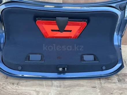 Крышка багажника на Audi A6 C6 за 20 000 тг. в Алматы – фото 10