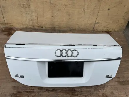 Крышка багажника на Audi A6 C6 за 20 000 тг. в Алматы – фото 2