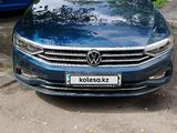Volkswagen Passat 2022 года за 20 000 000 тг. в Алматы