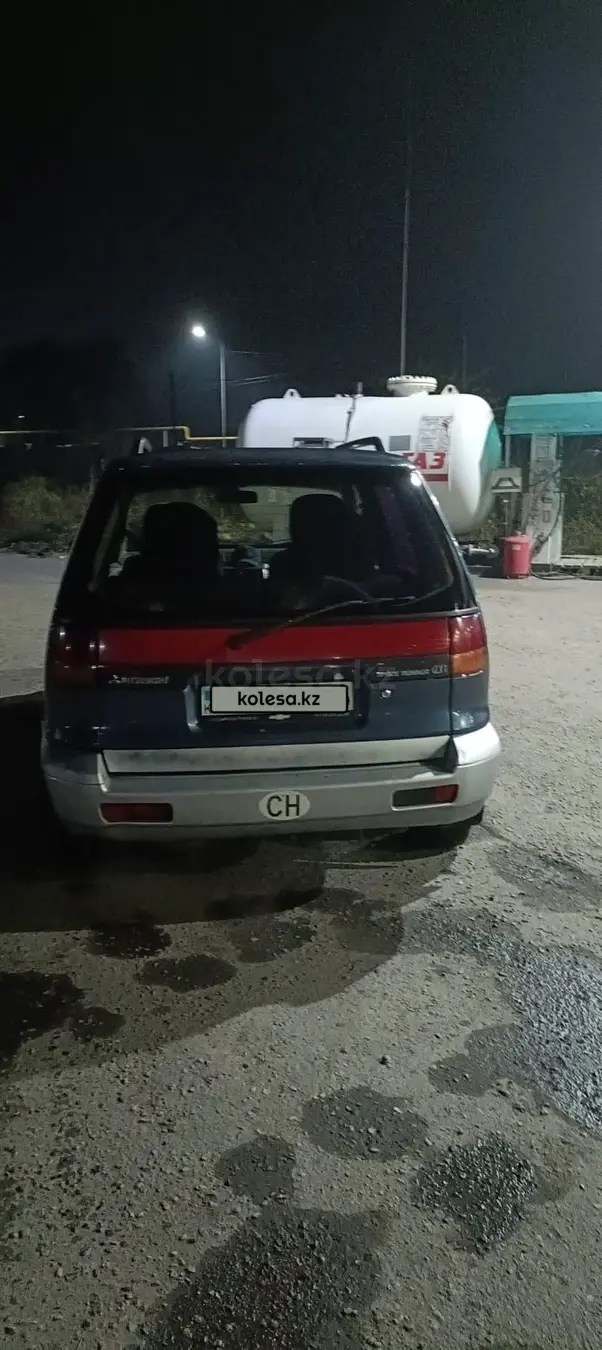 Mitsubishi Space Runner, 1992