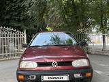 Volkswagen Golf 1993 годаүшін700 000 тг. в Тараз