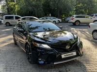 Toyota Camry 2018 года за 13 000 000 тг. в Алматы