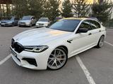 BMW M5 2022 года за 49 900 000 тг. в Алматы – фото 2
