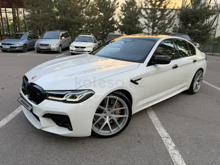BMW M5 2022 года за 49 900 000 тг. в Алматы – фото 2