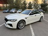 BMW M5 2022 года за 49 900 000 тг. в Алматы – фото 5
