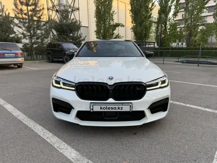BMW M5 2022 года за 49 900 000 тг. в Алматы