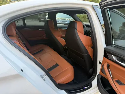 BMW M5 2022 года за 49 900 000 тг. в Алматы – фото 12