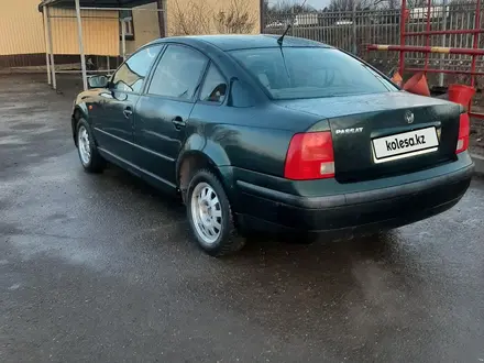 Volkswagen Passat 1997 года за 1 950 000 тг. в Уральск – фото 5