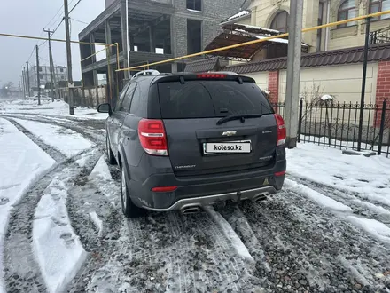 Chevrolet Captiva 2014 года за 7 200 000 тг. в Шымкент – фото 3