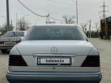 Mercedes-Benz E 230 1992 года за 2 150 000 тг. в Шымкент – фото 5