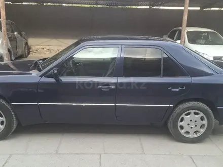 Mercedes-Benz E 200 1987 года за 1 000 000 тг. в Тараз – фото 4