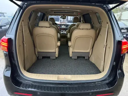 Kia Carnival 2015 года за 11 400 000 тг. в Шымкент – фото 26
