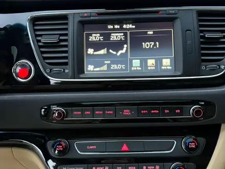 Kia Carnival 2015 года за 11 400 000 тг. в Шымкент – фото 14