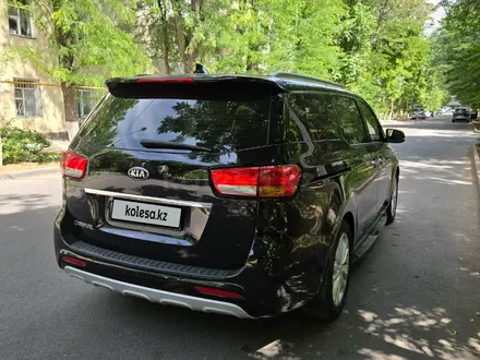 Kia Carnival 2015 года за 11 400 000 тг. в Шымкент – фото 7