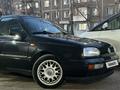 Volkswagen Golf 1996 года за 2 100 000 тг. в Караганда