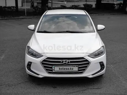 Hyundai Elantra 2018 года за 7 800 000 тг. в Алматы – фото 22