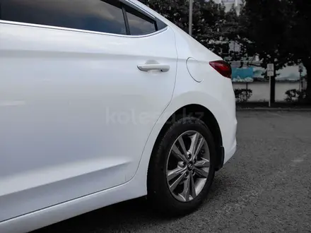 Hyundai Elantra 2018 года за 7 800 000 тг. в Алматы – фото 9