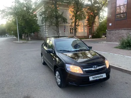 ВАЗ (Lada) Granta 2190 2018 года за 3 350 000 тг. в Астана