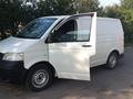 Volkswagen Transporter 2010 годаfor6 000 000 тг. в Актау