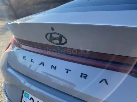 Hyundai Elantra 2021 года за 9 600 000 тг. в Усть-Каменогорск – фото 8