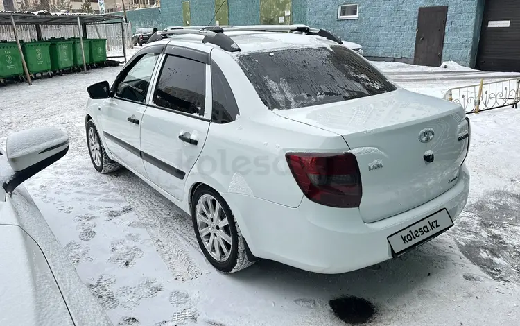 ВАЗ (Lada) Granta 2190 2017 годаүшін2 800 000 тг. в Астана