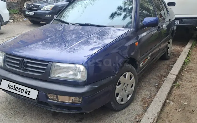 Volkswagen Vento 1994 года за 900 000 тг. в Алматы