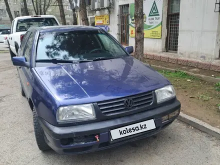 Volkswagen Vento 1994 года за 900 000 тг. в Алматы – фото 3