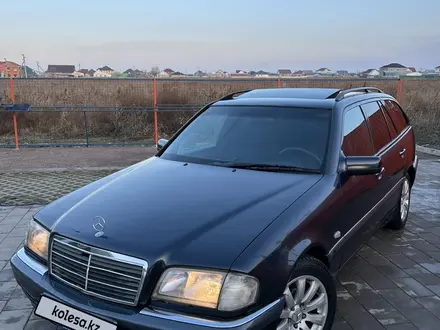 Mercedes-Benz C 180 1994 года за 2 800 000 тг. в Алматы