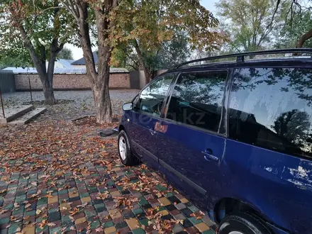 Volkswagen Sharan 2001 года за 2 400 000 тг. в Мерке – фото 4